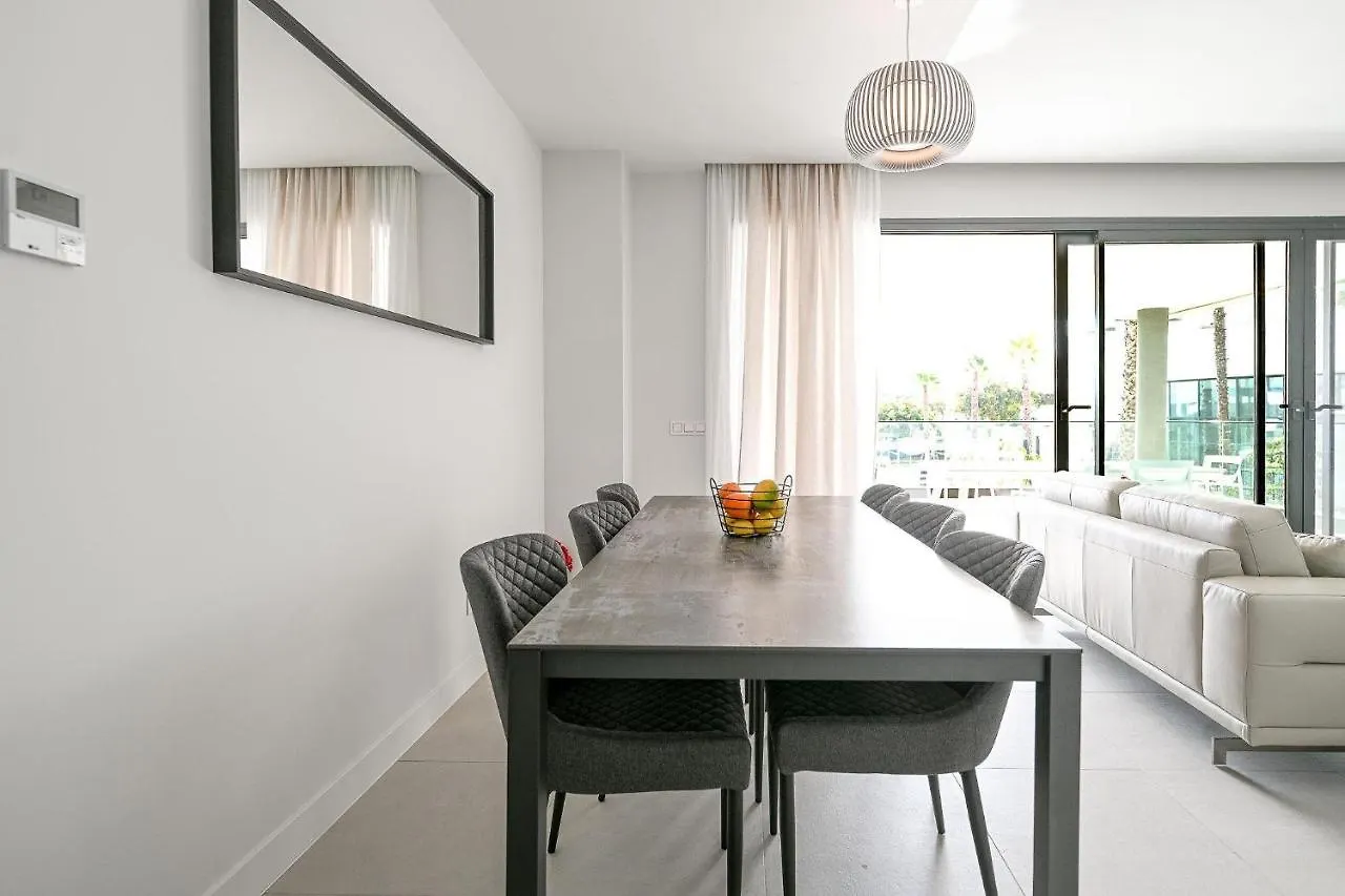 Modern 3 Bedroom Apartment Estepona